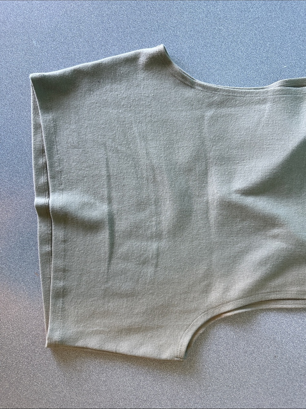 SUNDAY BEST | MEDIUM | ARITZIA | CROPPED TABK TOP - Picture 6 of 6